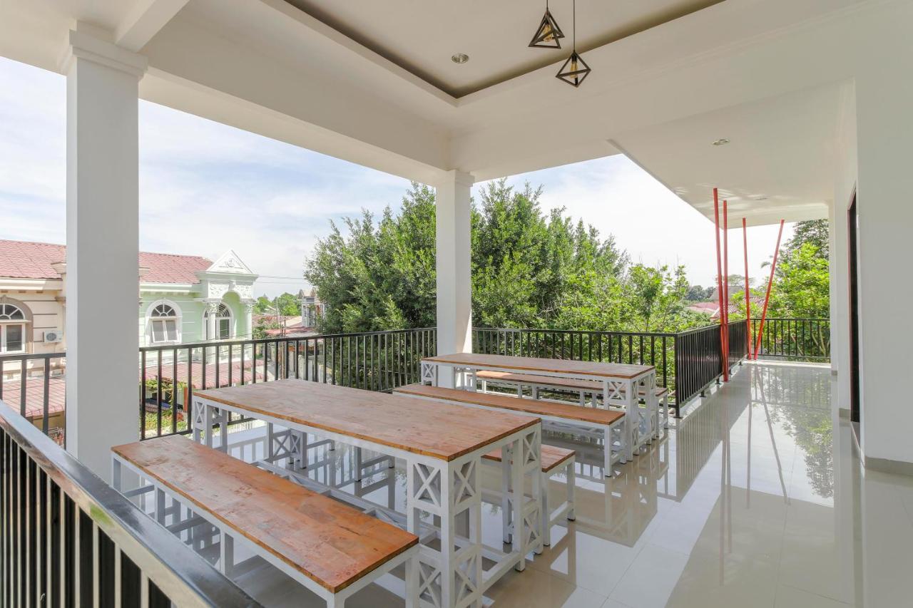 Reddoorz Premium @ Setiabudi Medan Sunggal المظهر الخارجي الصورة