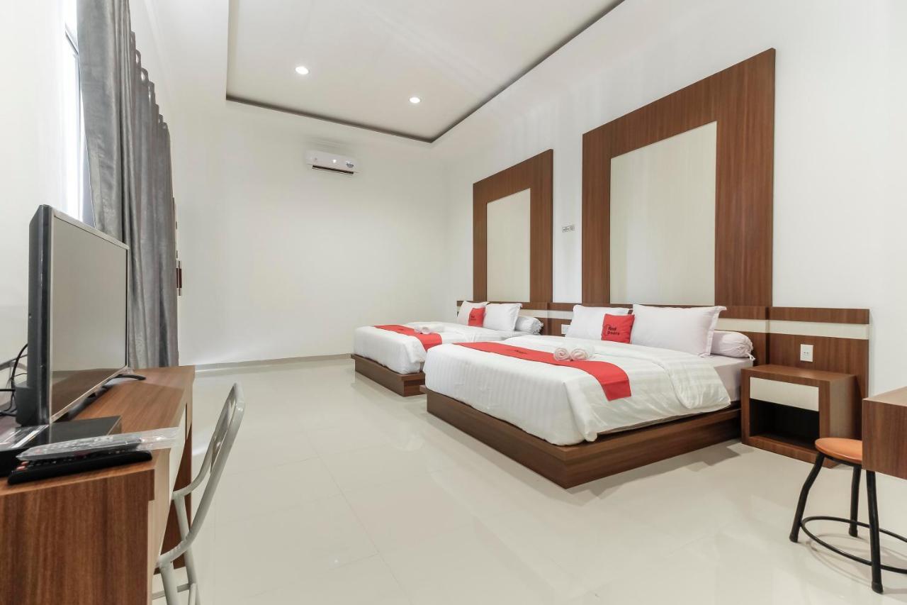 Reddoorz Premium @ Setiabudi Medan Sunggal المظهر الخارجي الصورة