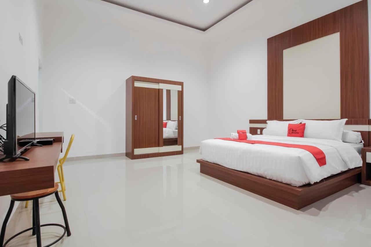Reddoorz Premium @ Setiabudi Medan Sunggal المظهر الخارجي الصورة